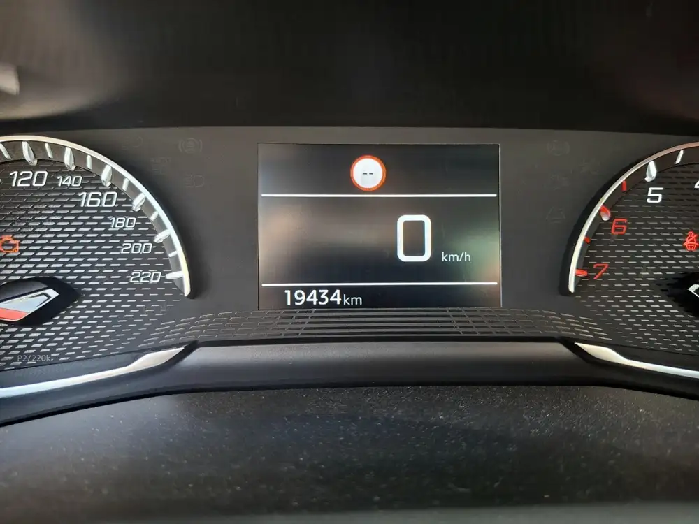 PEUGEOT 2008 - Foto 9 | Clidrive