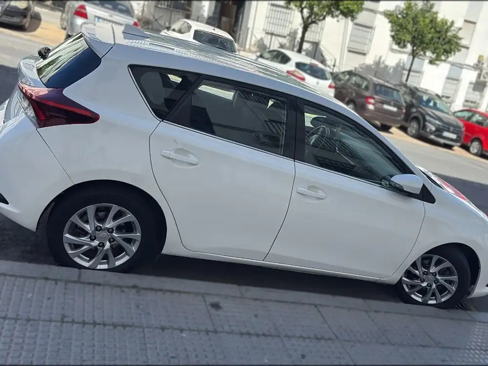 TOYOTA auris - Foto 3 | Clidrive