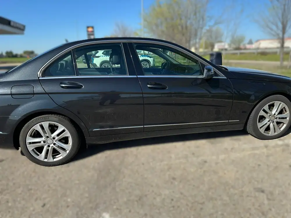 MERCEDES clase c - Foto 3 | Clidrive