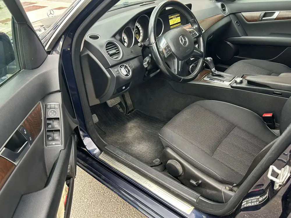 MERCEDES clase c - Foto 5 | Clidrive