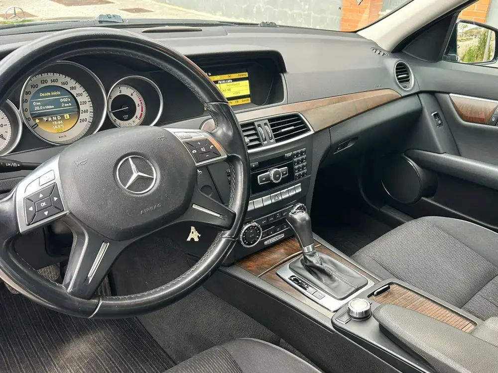 MERCEDES clase c - Foto 6 | Clidrive