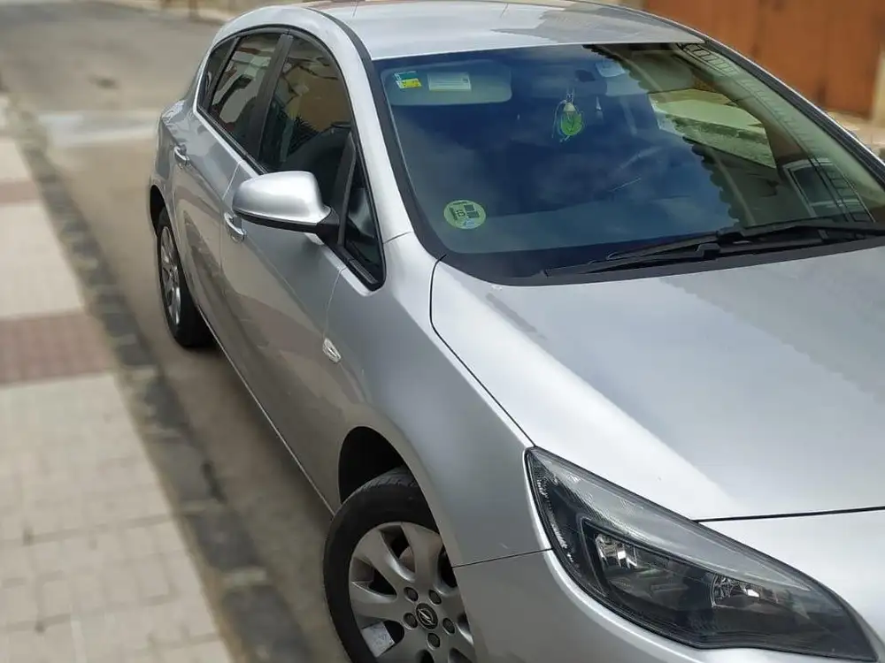 OPEL astra - Foto 2 | Clidrive