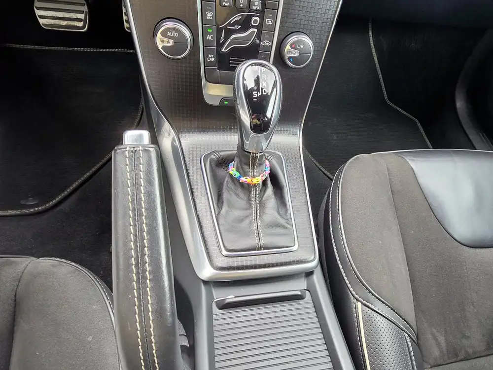 VOLVO V40 - Foto 12 | Clidrive
