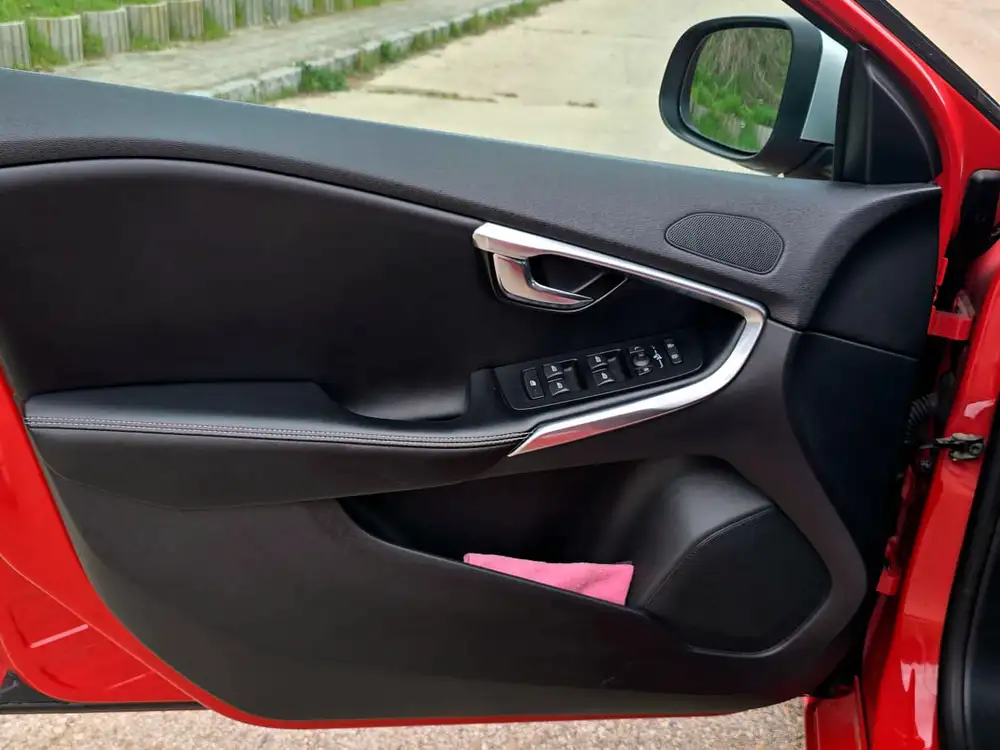 VOLVO V40 - Foto 19 | Clidrive