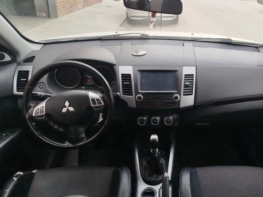 MITSUBISHI outlander - Foto 6 | Clidrive