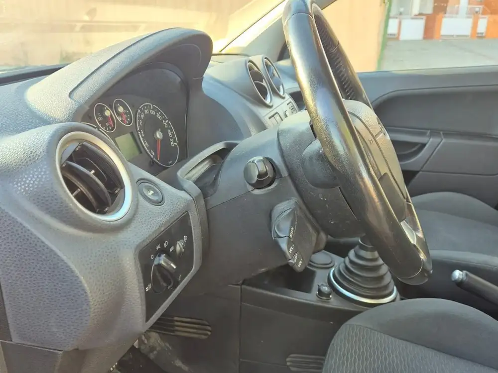 FORD fiesta - Foto 7 | Clidrive