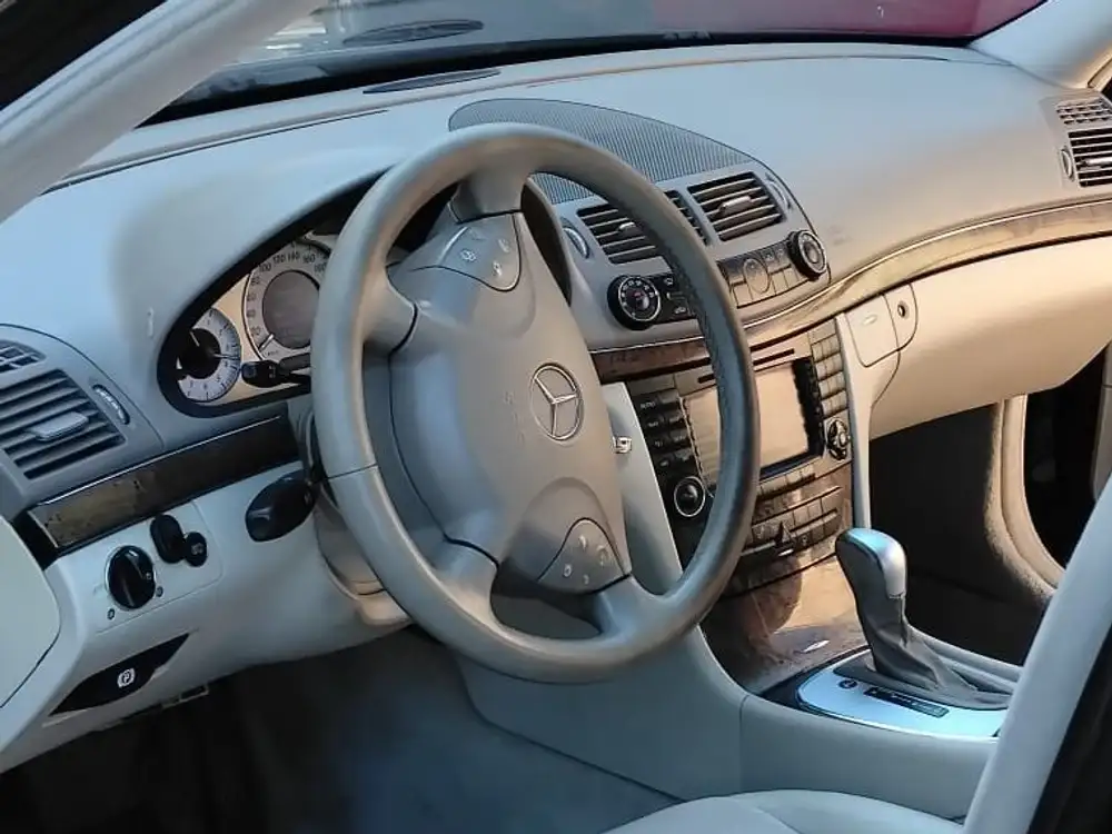 MERCEDES clase e - Foto 5 | Clidrive