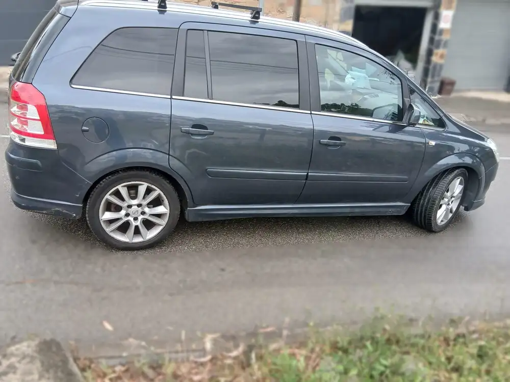 OPEL zafira - Foto 2 | Clidrive