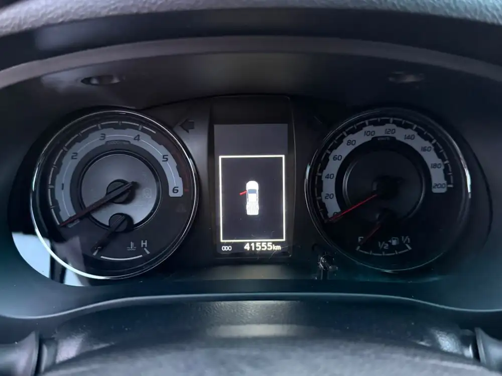 TOYOTA hilux - Foto 6 | Clidrive