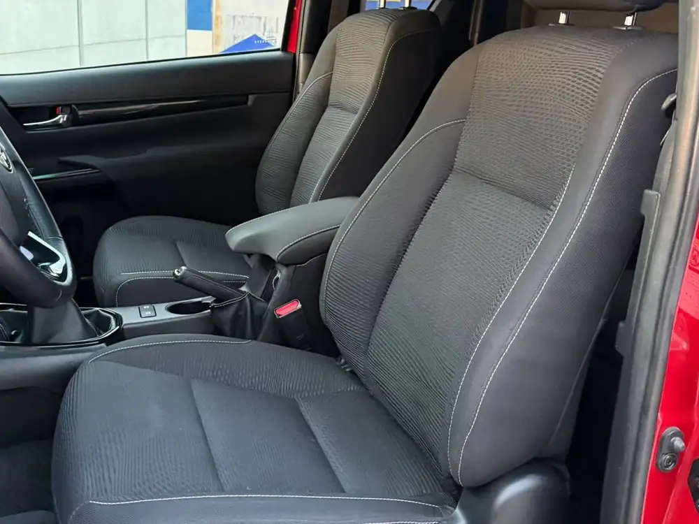 TOYOTA hilux - Foto 8 | Clidrive