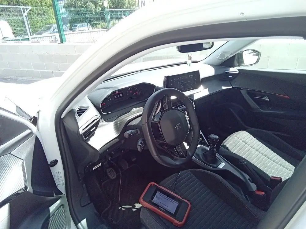 PEUGEOT 2008 - Foto 7 | Clidrive
