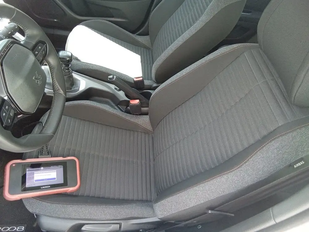 PEUGEOT 2008 - Foto 10 | Clidrive