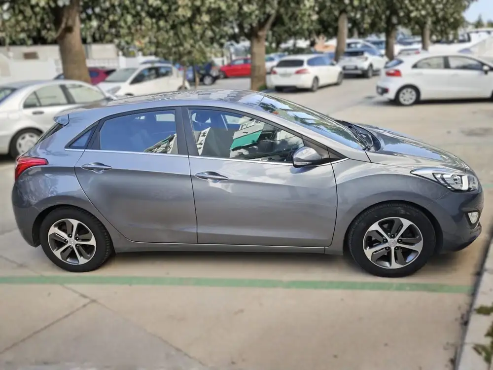 HYUNDAI i30 - Foto 2 | Clidrive