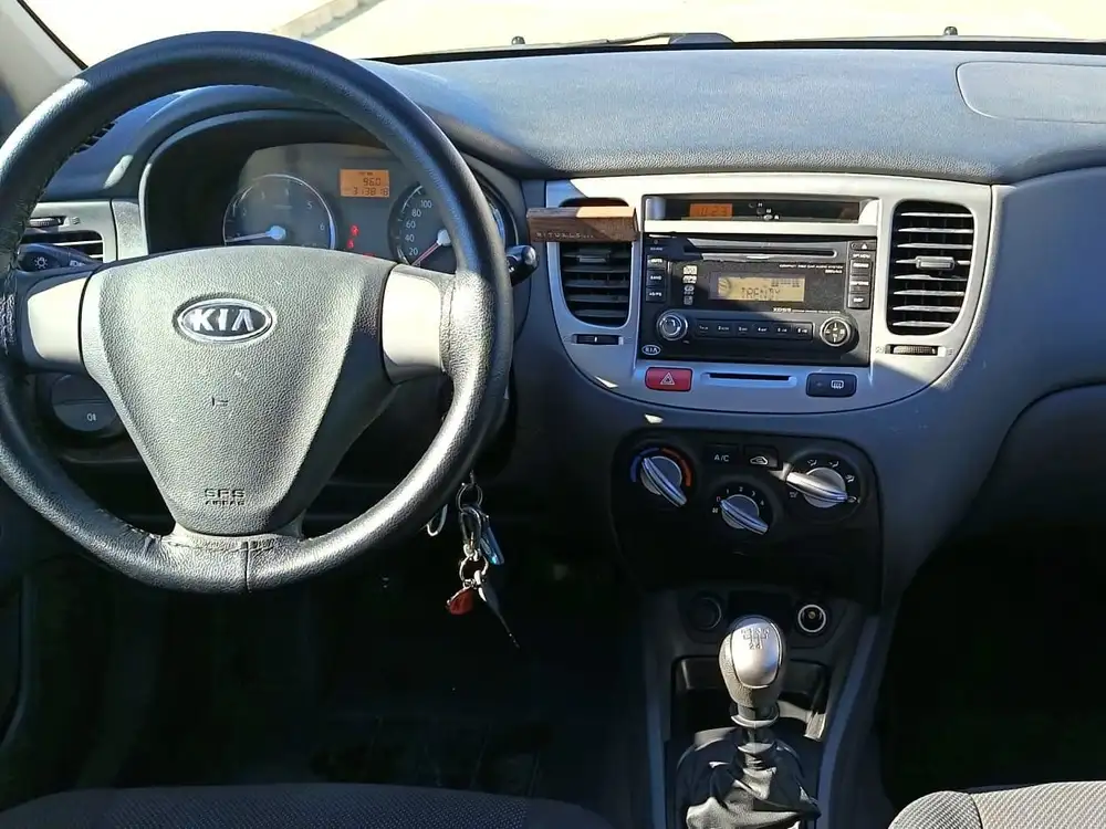 KIA rio - Foto 9 | Clidrive