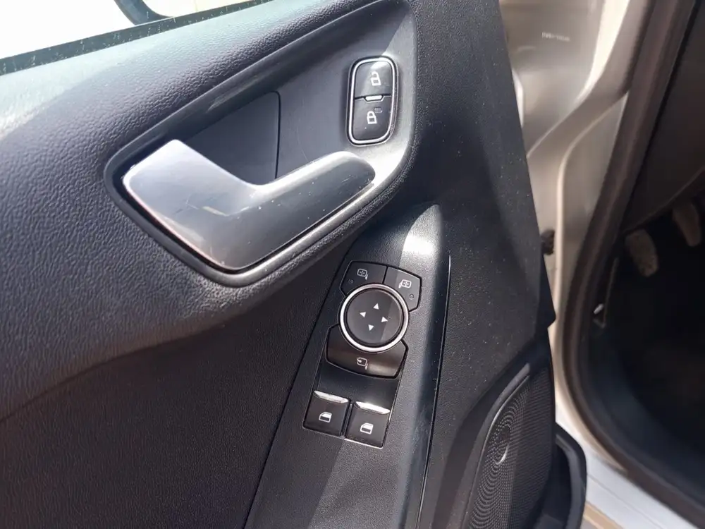 FORD fiesta - Foto 14 | Clidrive