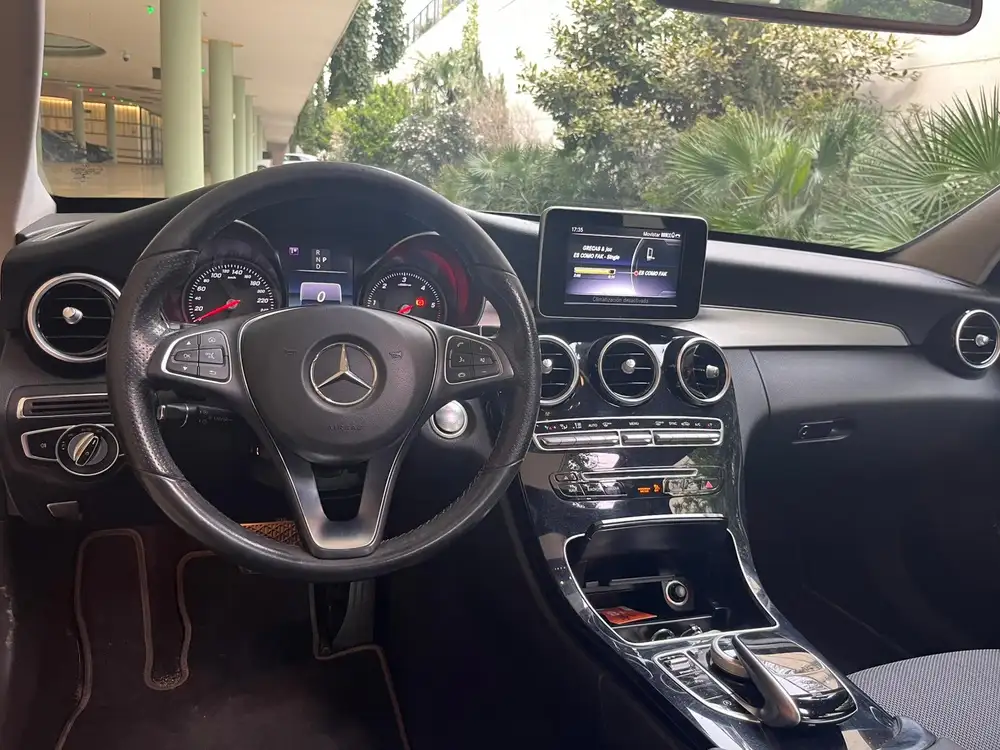 MERCEDES clase c - Foto 7 | Clidrive