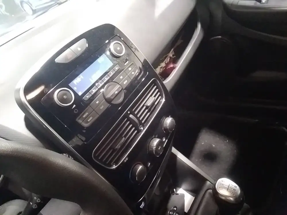 RENAULT clio - Foto 9 | Clidrive